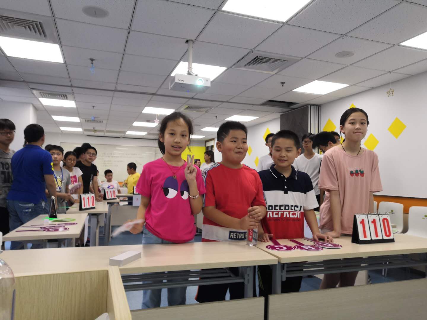 昂立智立方“大冲顶”半决赛圆满落幕,六战队将争霸总决赛